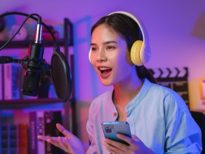 Làm kênh Youtube đọc truyện